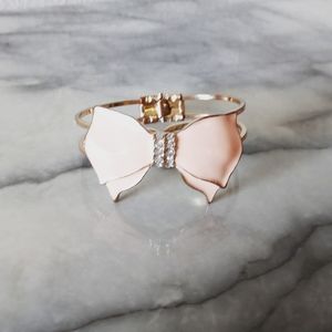Pink bow bracelet